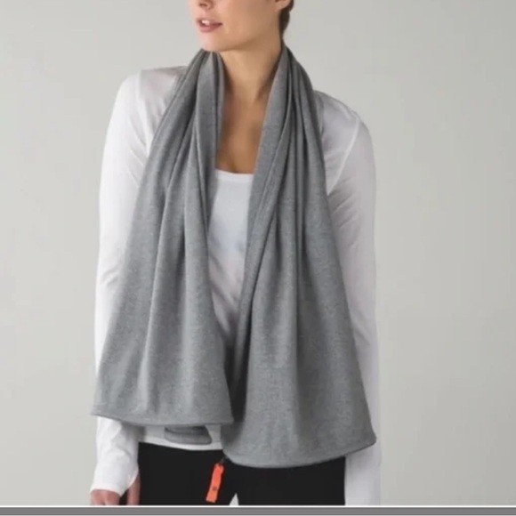 lululemon athletica Accessories - Lululemon Vinyasa Scarf in Space Dye Grey